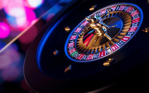 Gameplay Aviator di mega vip dengan pengganda real-time dan kontrol interaktif